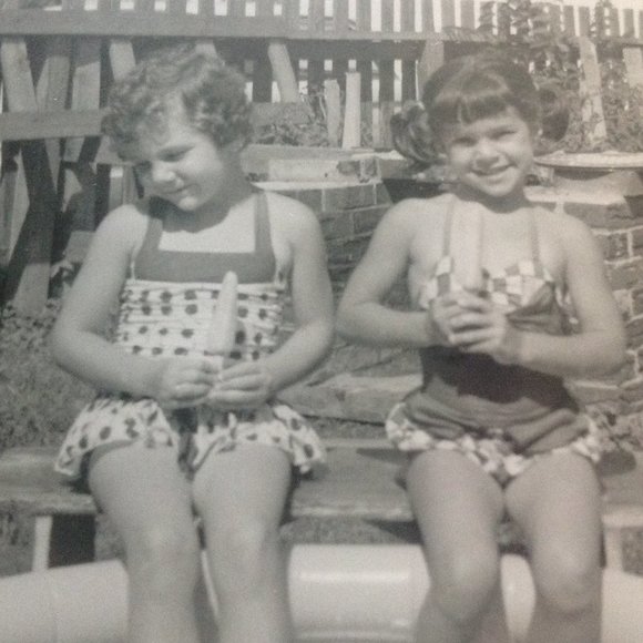 Are you feeling down? Dress up! - Picture 6 of 10